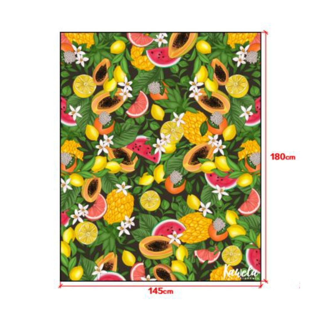 Couverture de pique-nique MORELIA de KAWELÄ, design coloré avec motifs floraux pour extérieur et détente en plein air.