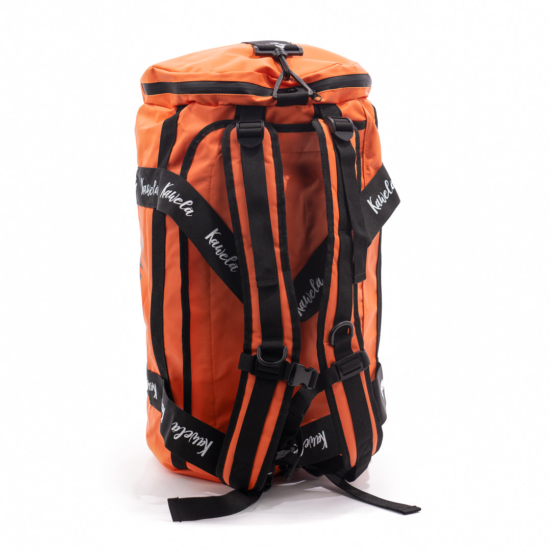 Sac de voyage KAWELÄ YUMA, grand sac noir avec poignées et roulettes, adapté pour les voyages longs et pratiques.