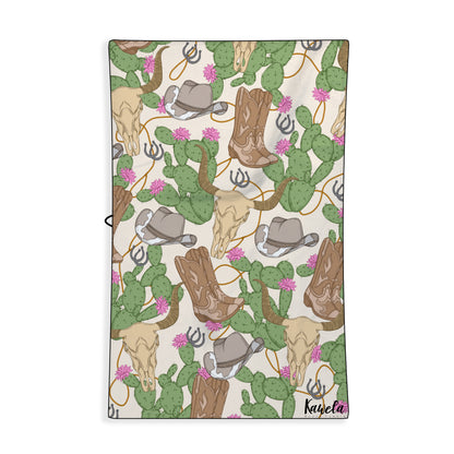 Serviette de plage KAWELÄ ArizonaCity avec motif coloré, idéale pour la plage ou la piscine, en tissu doux et absorbant.