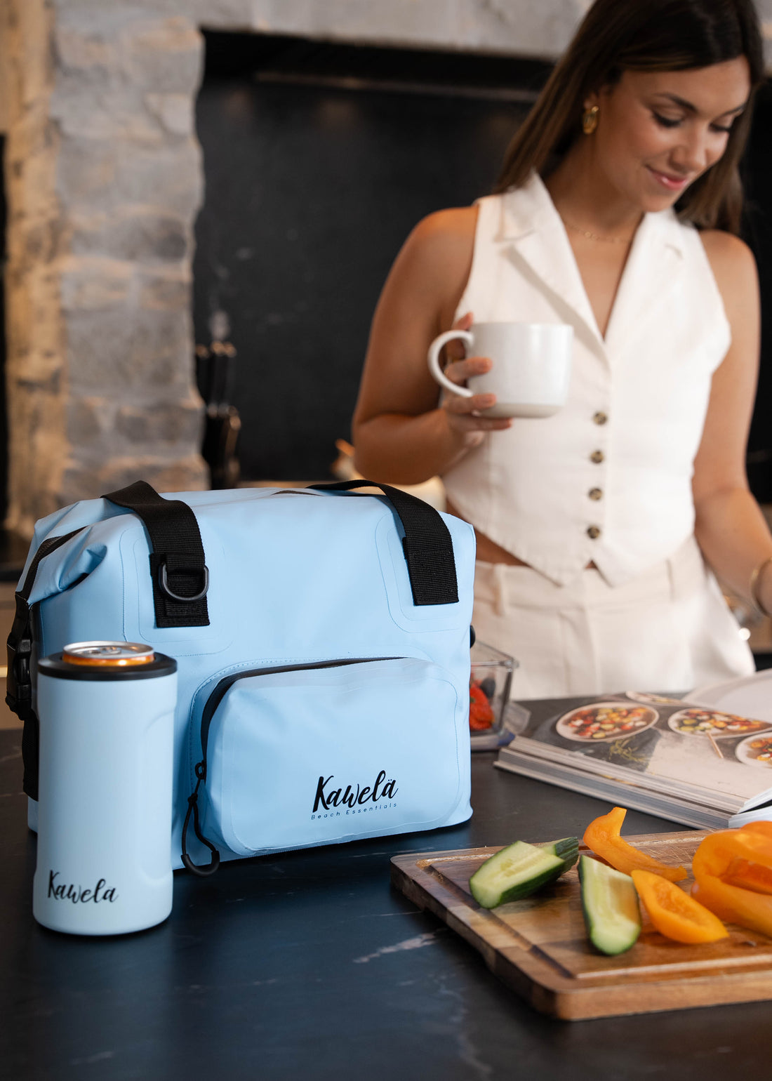 Boîte à lunch KAWELÄ BONDI de 10L en plastique avec compartiments pour repas et boissons.