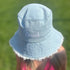 Chapeau Bob Bucket Hat KAWELÄ en tissu denim avec logo brodé, style décontracté pour homme ou femme.