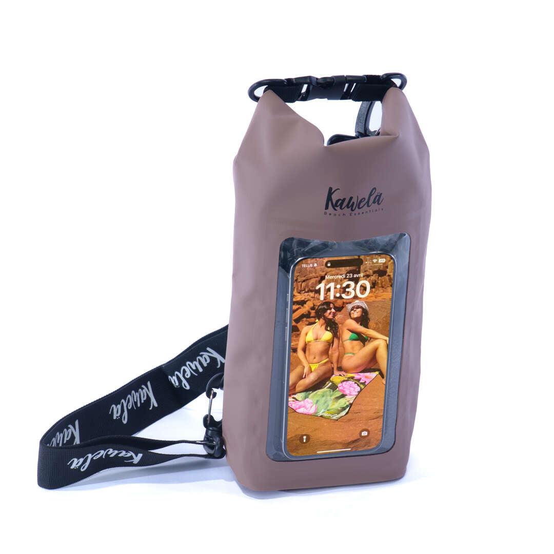 Sac étanche KAWELÄ LIMA avec fermeture sécurisée, en tissu léger, adapté pour protéger vos effets personnels en milieu humide.