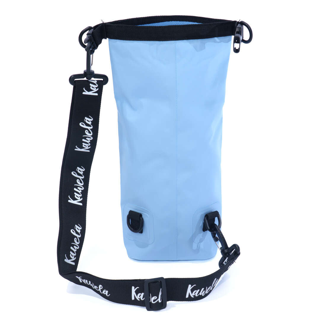 Sac étanche KAWELÄ MALÉ avec fermeture robuste, idéal pour protéger vos objets en milieu humide ou aquatique.