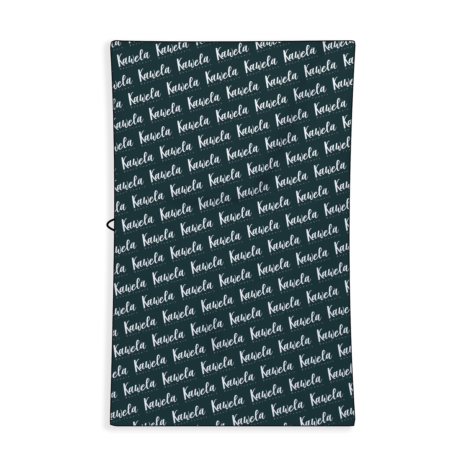 Serviette de plage KAWELÄ Les Trois-Ilets avec motif coloré, vue de dos, idéale pour l&