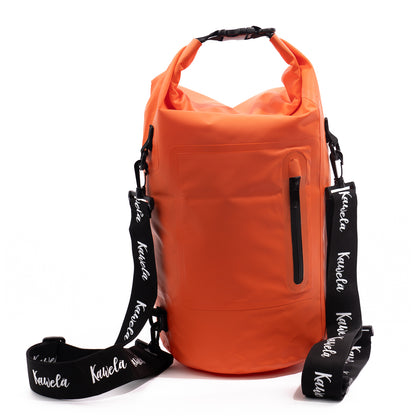 Sac étanche KAWELÄ CHILLIWACK avec fermeture robuste et design résistant, idéal pour protéger vos affaires en plein air.