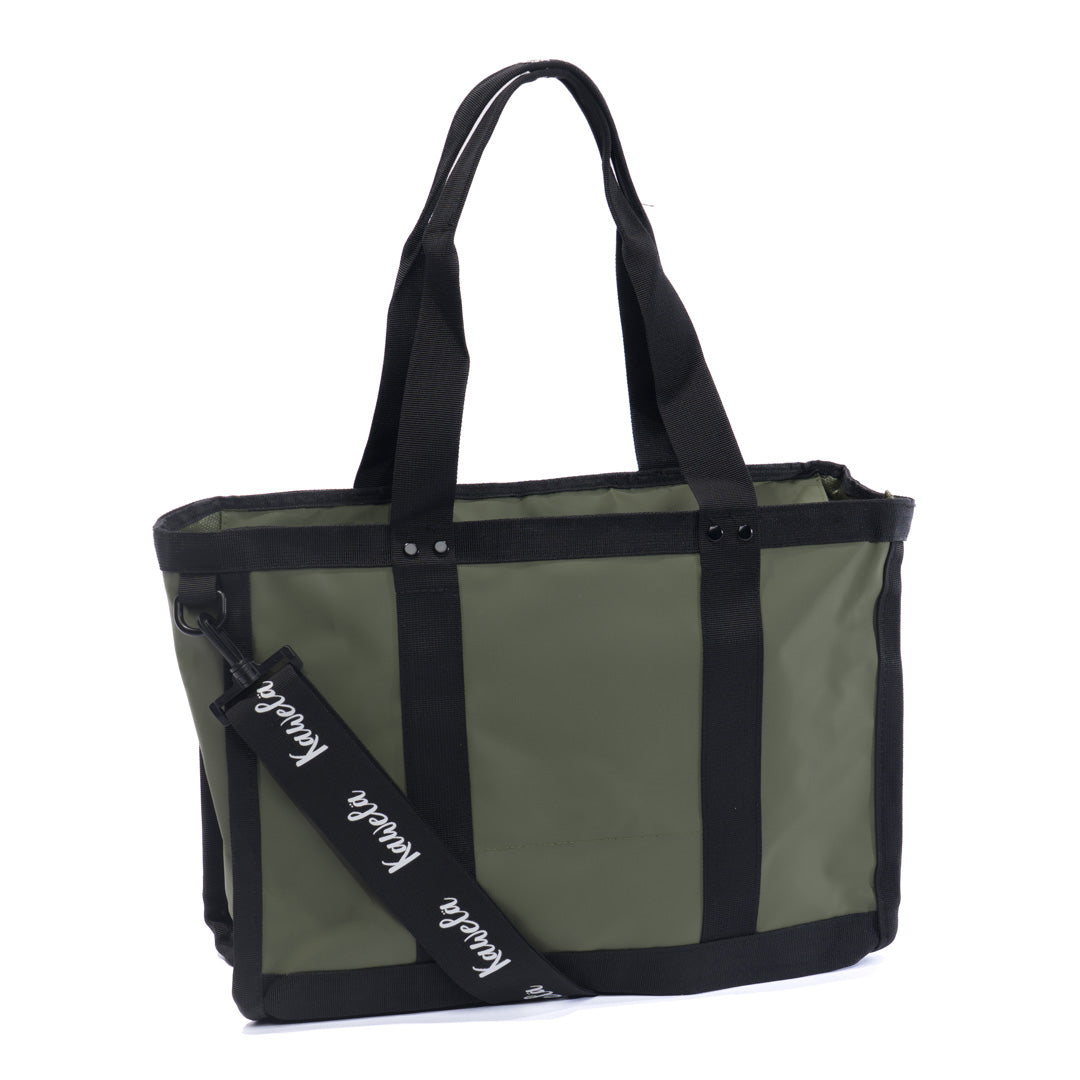 Sac fourre-tout KAWELÄ ZERMATT 25L avec design moderne, idéal pour le quotidien, visible sur fond clair.