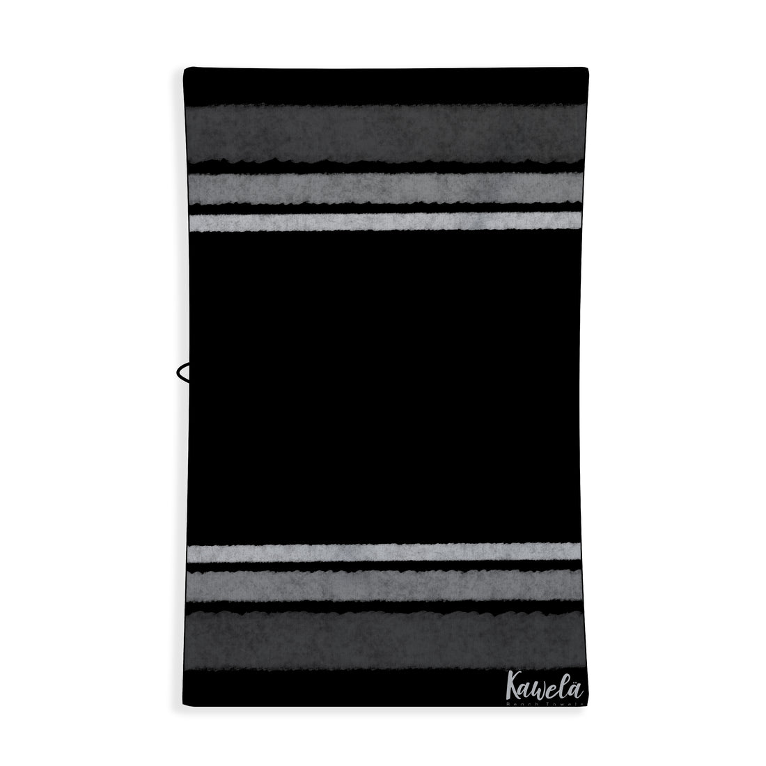 Serviette de plage SAN PEDROS de la marque KAWELÄ, dessin coloré avec motifs marins, étendue sur la plage.