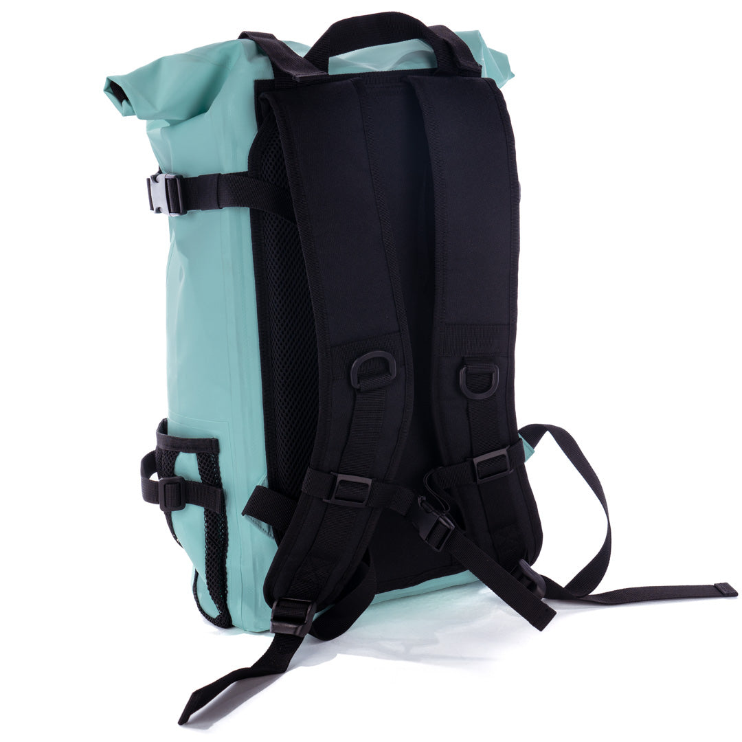 Sac à dos KAWELÄ ZANTE avec motif sarcelle, bandoulière réglable et compartiments pratiques pour un usage quotidien.