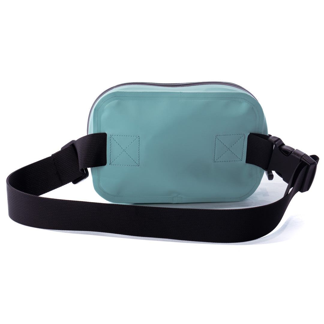 Sac banane KAWELÄ Montego Bay en tissu sarcelle, avec poche zippée et bandoulière ajustable, vue de face.