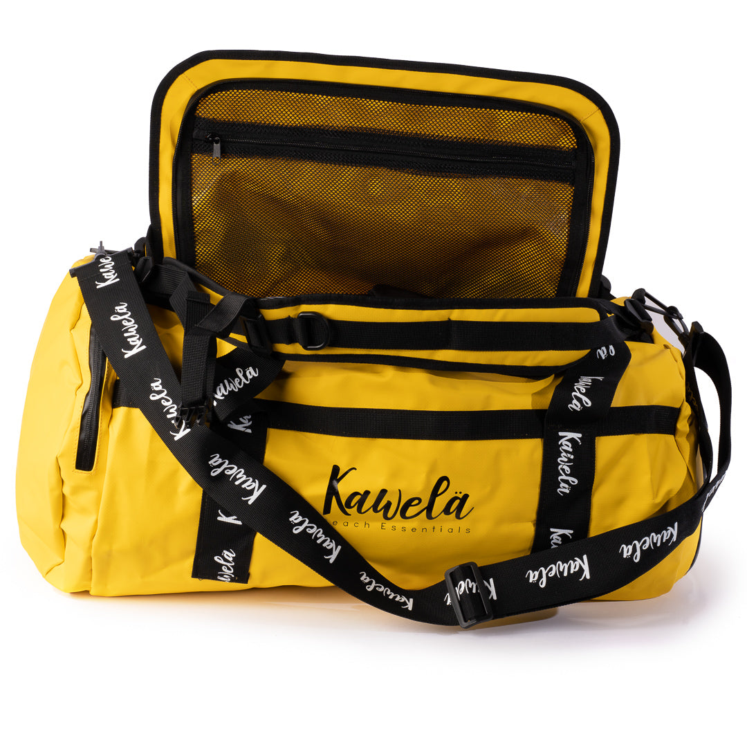 Sac de voyage KAWELÄ IZAMAL avec design moderne, image en gros plan montrant la texture et les détails du sac.