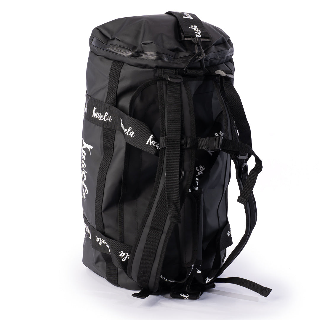 Sac de voyage KAWELÄ VARNA avec poignée et compartiments visibles, coloris élégant, prêt pour l&